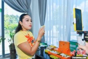梦见香菜泰国主播品三亚榴莲：“尝到了家乡味”